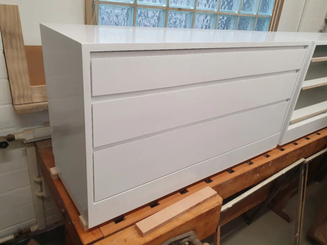 11-2023  Rollcontainer aus Buche-Leimholz, weiß geölt 
#moebel #schubladenschrank
#köln #Pulheim